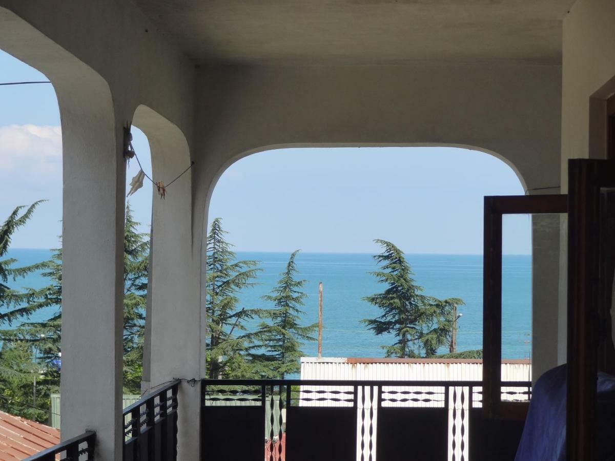 Guest House Teni Makhinjauri Exterior photo